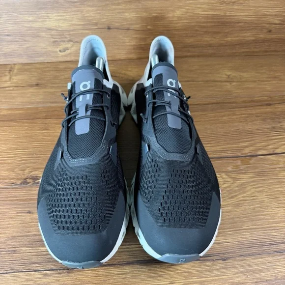 On Cloud 5 Coast Men’s Size 11 Running Shoes Slip-On Athletic Sneakers
